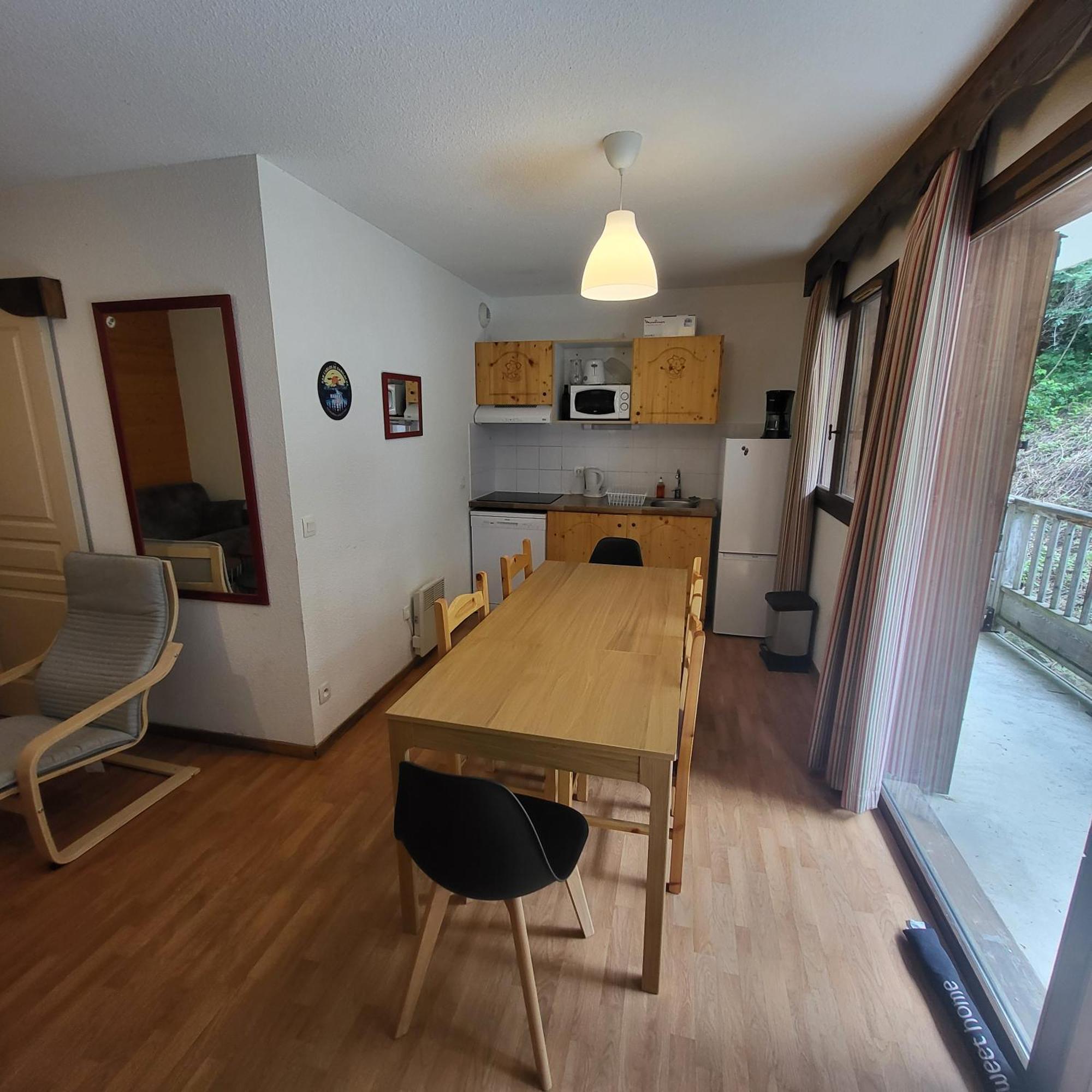 3 Vallees, Piscine Et Sauna Apartment