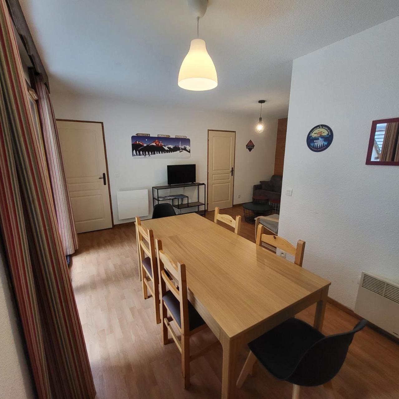 3 Vallees, Piscine Et Sauna Appartement *